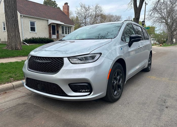 2024 Chrysler Pacifica Hybrid