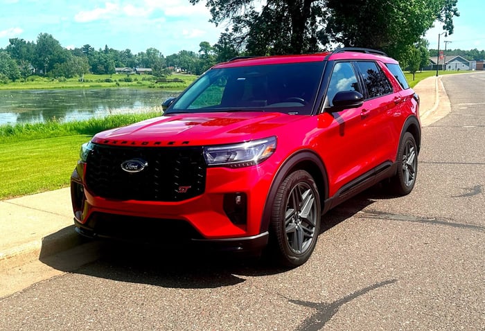 2025 Ford Explorer ST