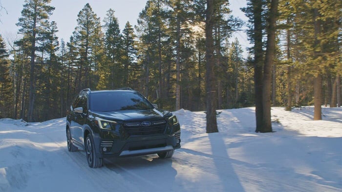 Discover the best winter SUVs for Minnesota. A sport-utility-vehicle drives on the North Shore