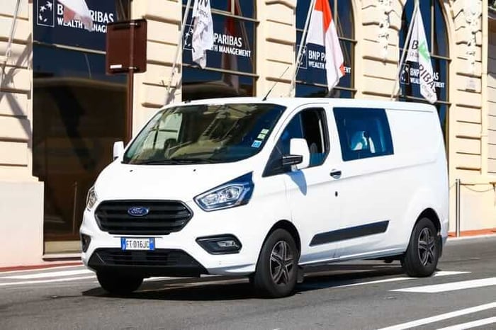 A Van-tastic Adventure: Exploring Arkansas' Best Vans