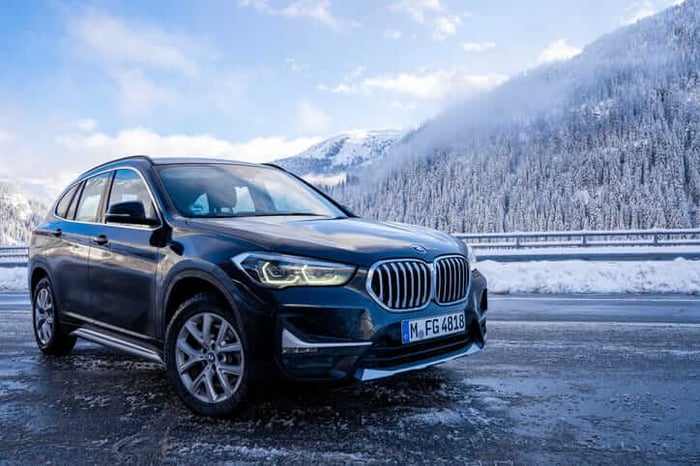 Conquering the Concrete Jungle: City Cars with Top-Notch Parking Assist Features
