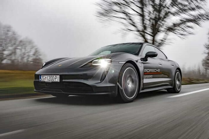 The Porsche Taycan: A Luxurious Leap into the Electric Future