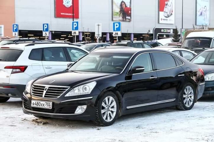 The Hyundai Equus: A Discontinued Luxury Sedan with Lasting Impact