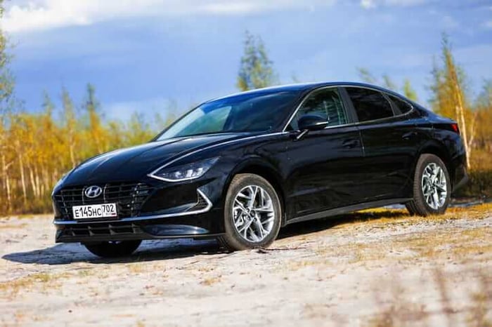 2024 PHEV Sedans: Electrifying Efficiency Takes the Fast Lane