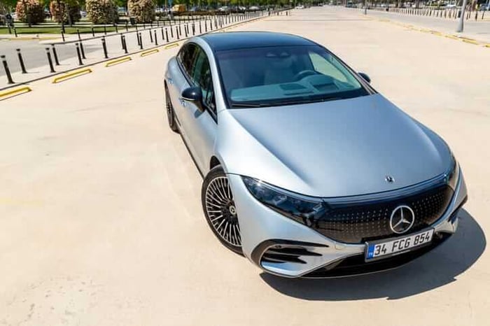 The Mercedes-Benz EQS 580: A Glimpse into the Future of Luxury EVs