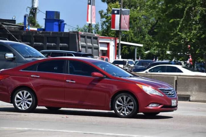 The Hyundai Azera: A Refined Midsize Sedan for the Discerning Driver