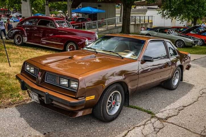Soaring on a Budget: A History of the Pontiac Sunbird (1976-1994)