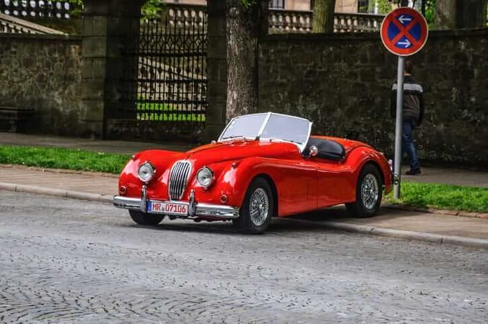 Classic Beauty: Maintaining the Timeless Elegance of a Jaguar XK120
