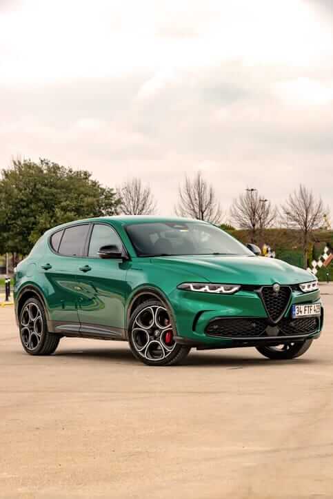 Alfa Romeo Tonale PHEV: A Stylish Beast Embraces Electrification