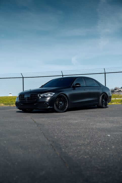 The 2024 Mercedes-Benz S 580e: Luxury Meets Sustainability
