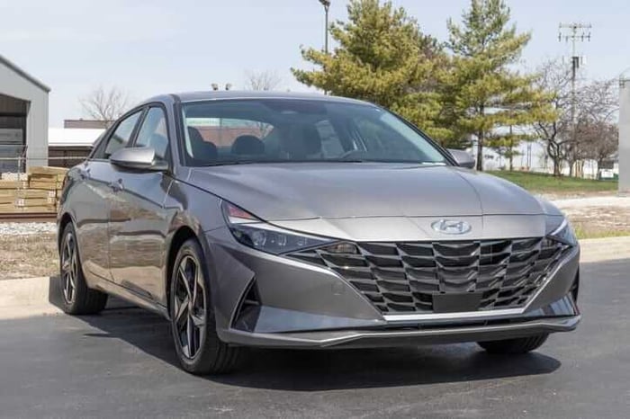 Hyundai Elantra: A Stylish and Efficient Compact Car