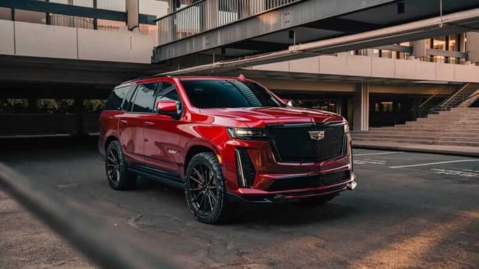 Luxury Minivans vs. Large SUVs: Redefining Family Transportation