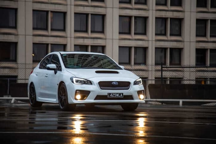Manual Transmission vs. Automatic Transmission: Choosing the Right Driving Experience