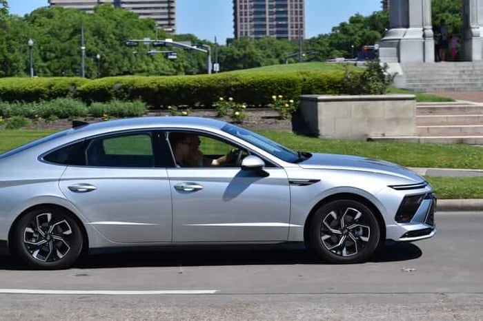 The Best Hybrid Cars for Idaho's Roads