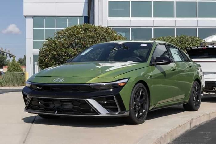 The Best Hybrid Cars in Hawaii: Navigating the Island Roads with Efficiency and Style
