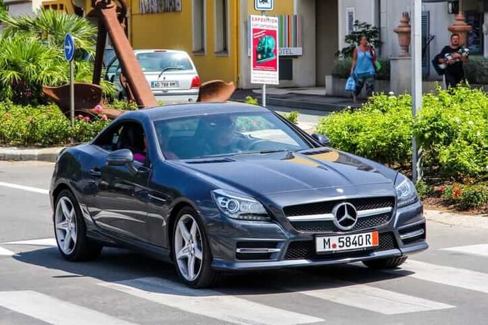 The Mercedes-Benz SLK-Class: A Timeless Tradition of Luxury and Performance
