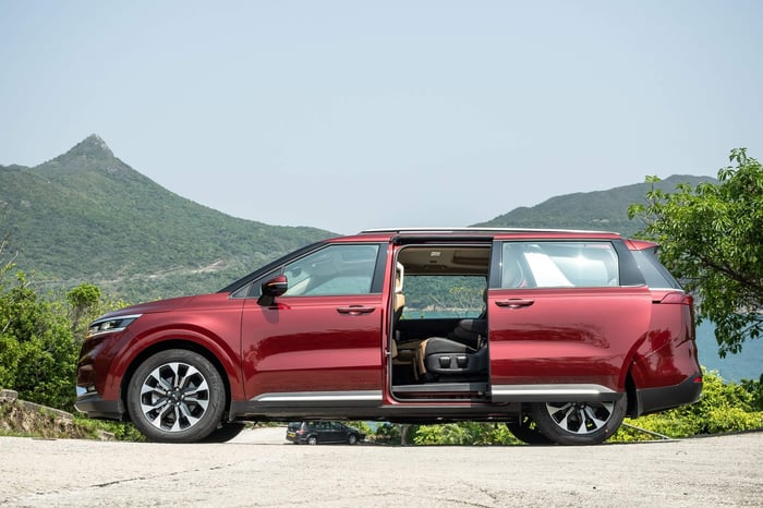 Which Vans Rule the Road in Illinois? A Deep Dive into the Prairie State's Top Choices 🚐