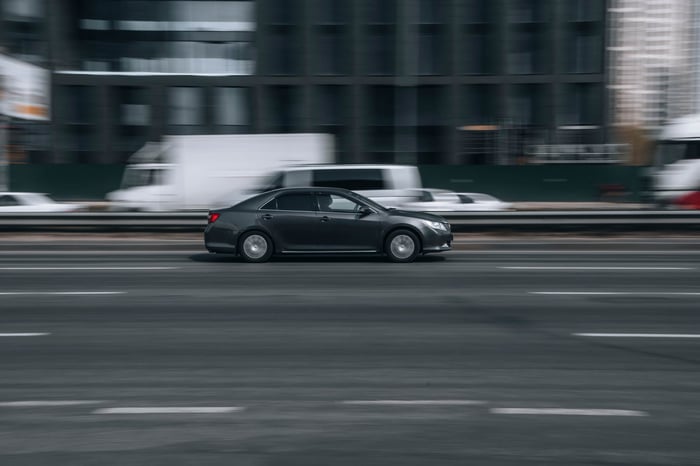 What are the best sedans for navigating Ohio's diverse driving landscape?