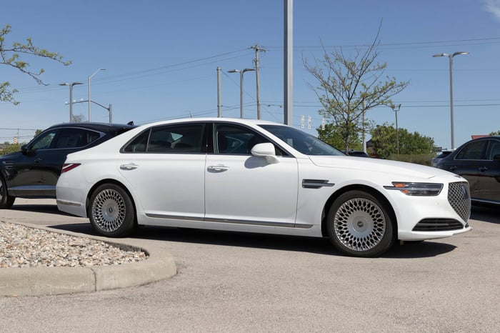 Is the 2026 Genesis G90 the New King of Flagship Luxury?