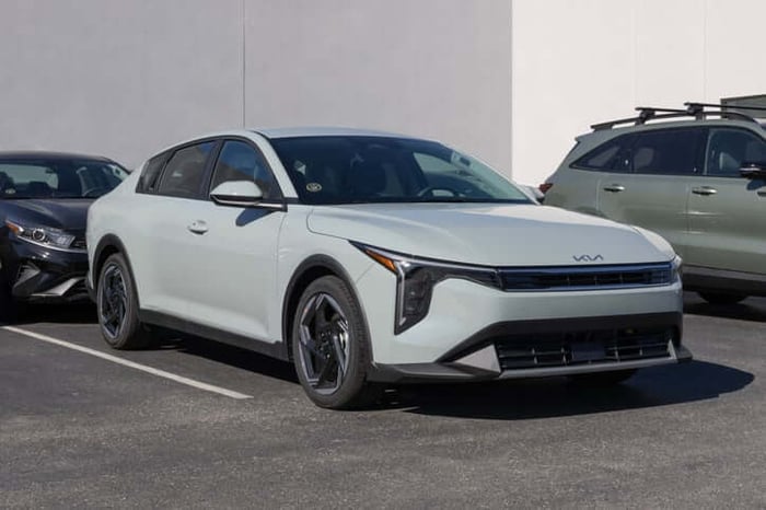 Can a Compact Sedan Be Truly Revolutionary? The All-New Kia K4 Says Yes.