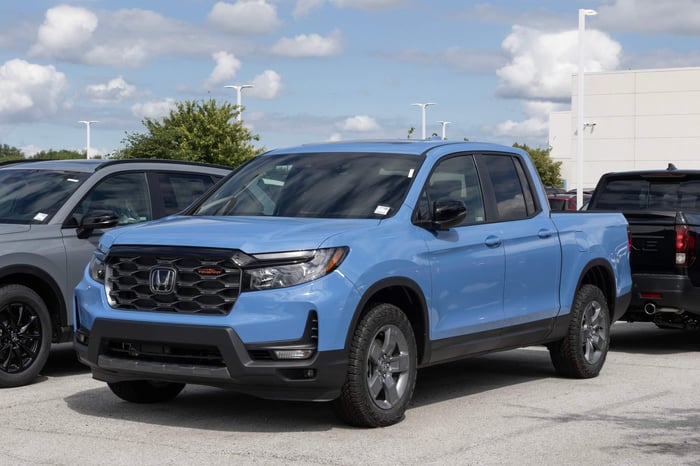 Is the 2026 Honda Ridgeline Still the Smartest Buy in the Midsize Truck Segment?
