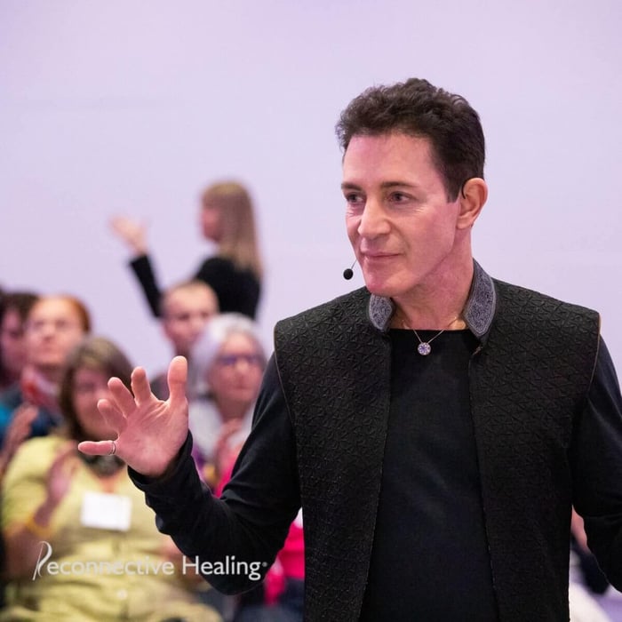 Dr. Eric Pearl teaching at an official Reconnective Healing® training program