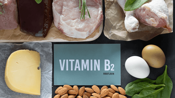 Foods rich in vitamin B2 riboflavin including meat cheese eggs spinach and almonds
