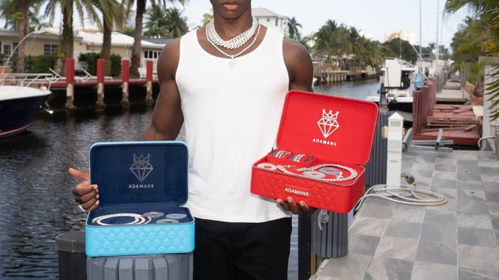 Moissanite Vs. Lab Diamond Chains