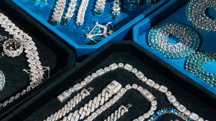 Moissanite Pendants: The Brilliant Trend in Jewelry