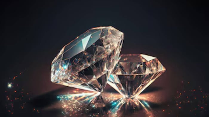 Flawless vs VVS Diamonds: Understanding the Key Differences and What They Mean for You