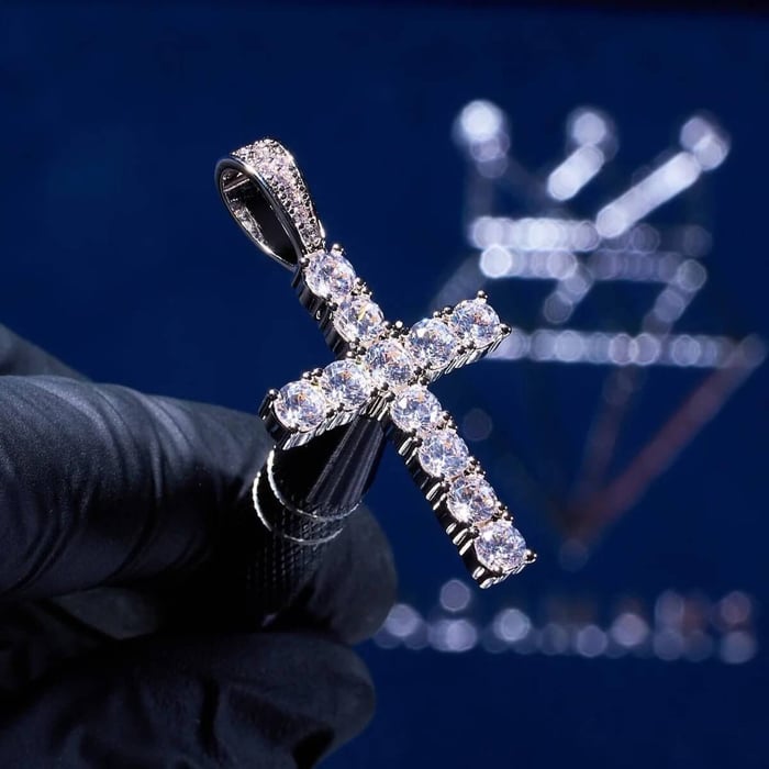 Moissanite vs Cubic Zirconia: Which is the Better Diamond Alternative?