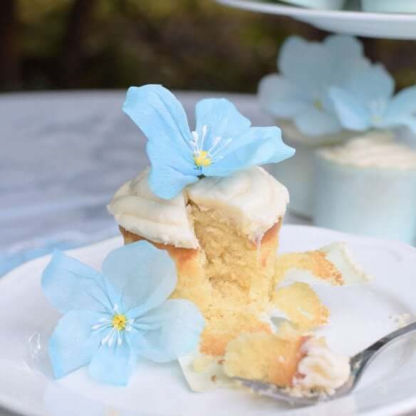 DIY Paper Flower Cupcake Topper