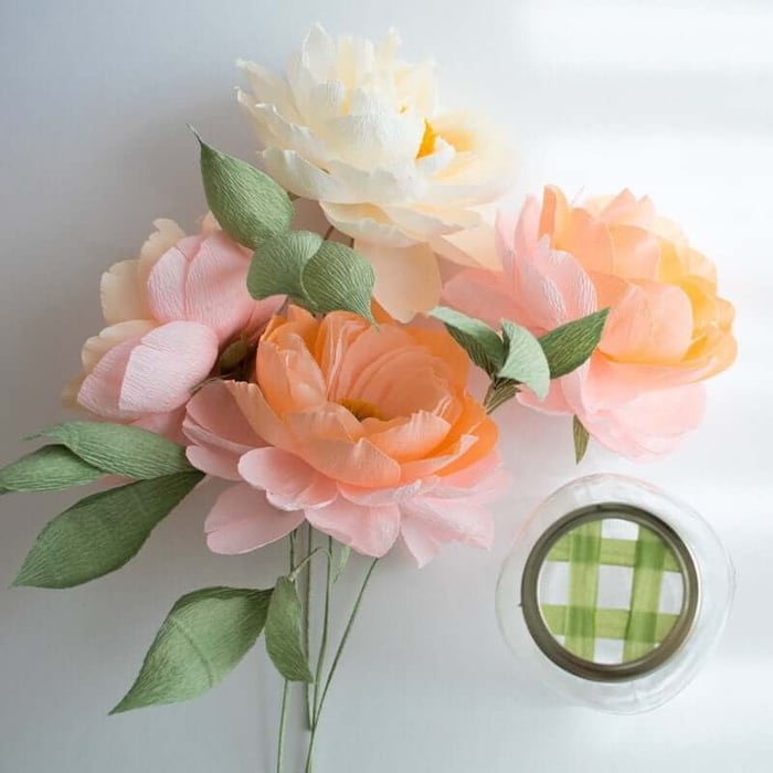 How to Arrange Paper Flowers with a Grid