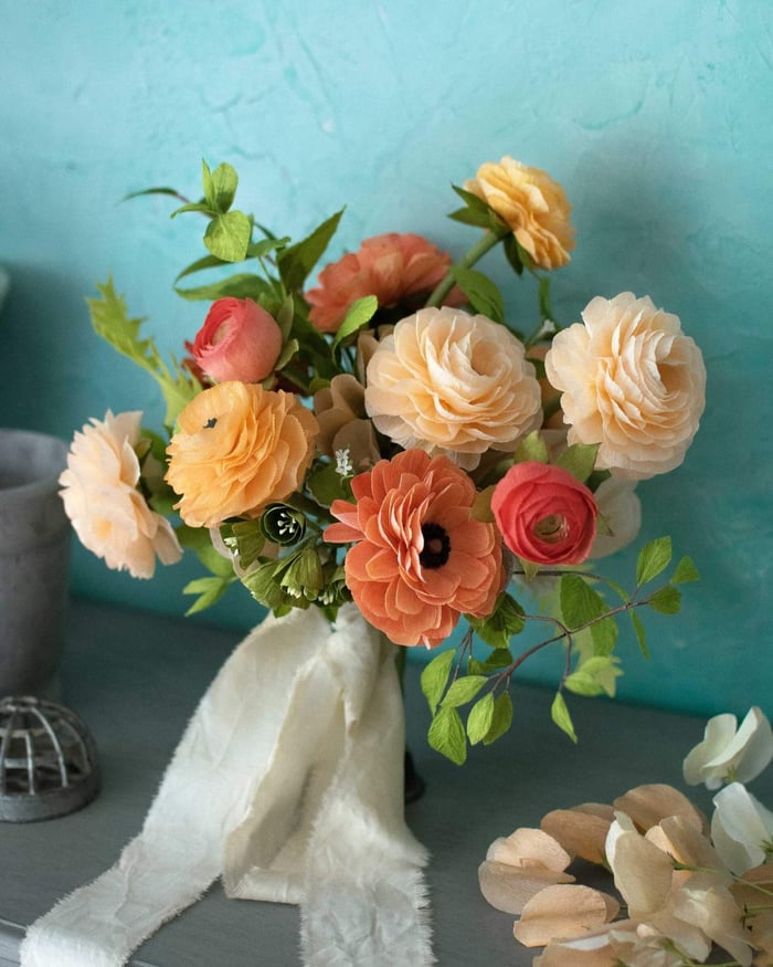Small Paper Flower Bouquets with Ranunculus and Sweet Peas: Part 1