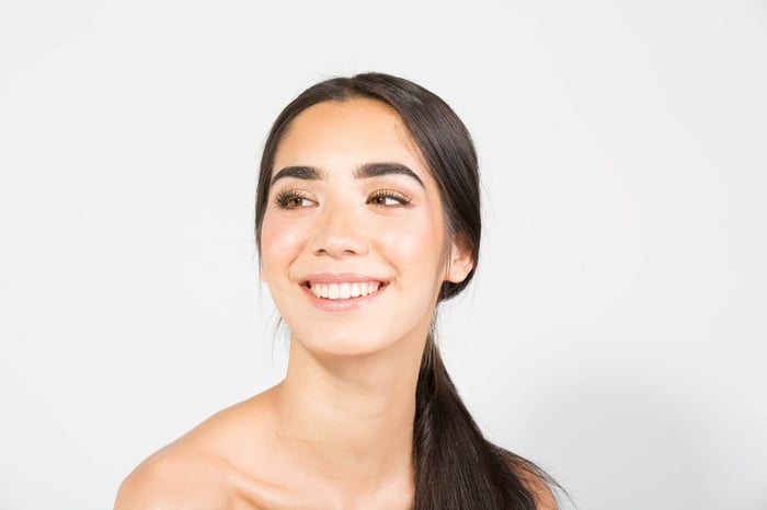 8 Reasons Your Eyebrows Won't Grow (And How to Fix Them)