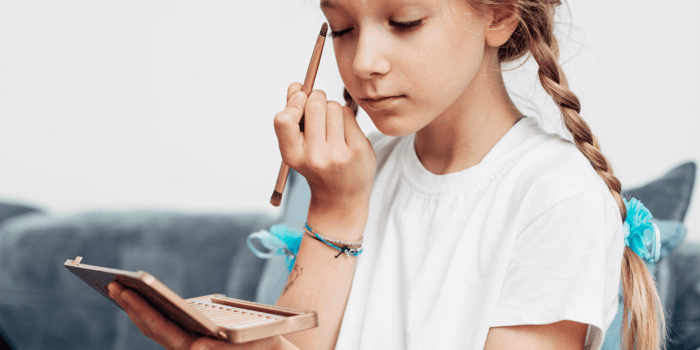 Eyeshadow Ideas for Kids: What to Know Before You Buy