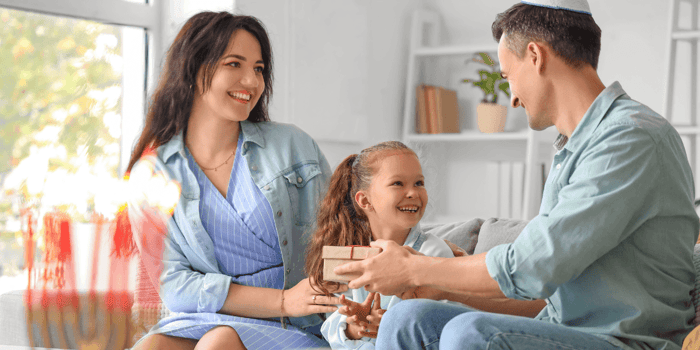 Hanukkah 2026 Gift Guide for 7-Year-Old Girls: 5 Clean, Joyful Picks (2 from Popsicle)