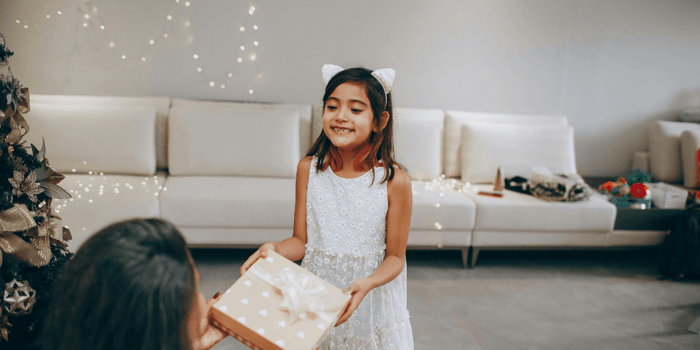 Hanukkah 2026 Gift Guide for Girls (Clean, Age-Appropriate Beauty Play)