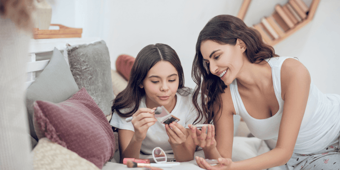 Kid Safe Makeup Kit: Ingredients, Labels, and Safer Play