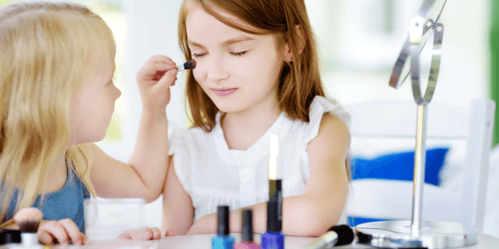 Kids Natural Makeup: Ingredients, Labels, and Safer Play