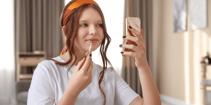 Kids Non Toxic Lip Gloss: Ingredients Parents Should Check