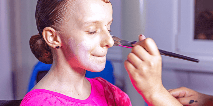 Kids Play Makeup: What Parents Should Check First