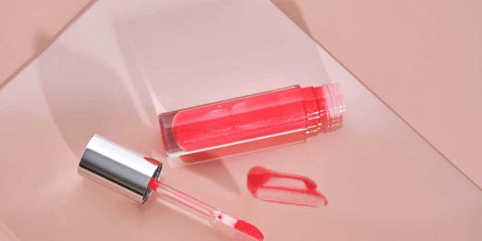 Lip Gloss for Little Girls: Ingredients Parents Should Check (and What to Skip)