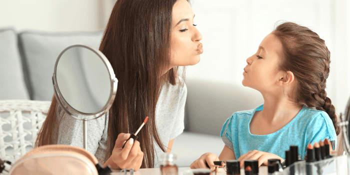 Makeup for Kids Safe: Ingredients, Labels, and Safer Play