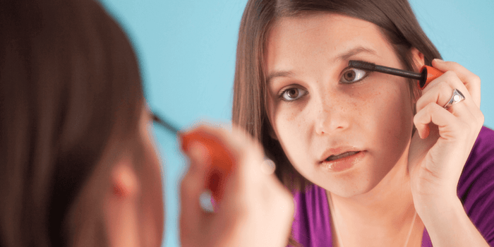 makeup tips for preteens. preteen learning safe natural makeup tips with gentle beauty products for young skin