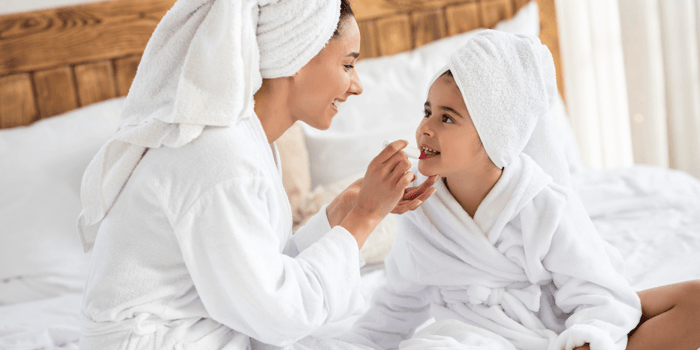 Natural Lip Gloss for Kids – Gift Set or Singles: Ingredients Parents Should Check