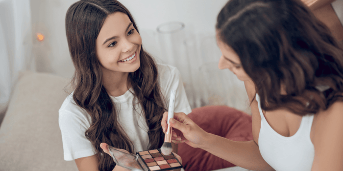 Natural makeup or glam: ingredients, labels, and safer play for kids