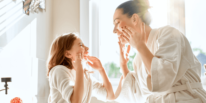 Non Toxic Kid Makeup: Ingredients, Labels, and Safer Play