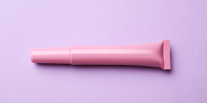 Non Toxic Kids Lip Gloss: Ingredients Parents Should Check