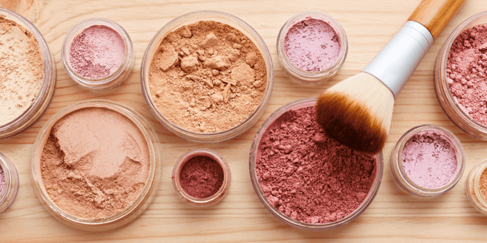 non toxic kids makeup made with safe mineral pigments and clean beauty ingredients